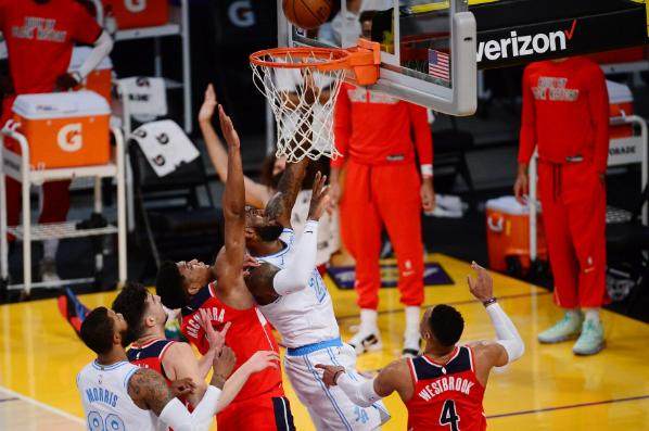 Kaiyun网页版-出战43分钟手感冰封 詹姆斯:受伤了才会考虑休息